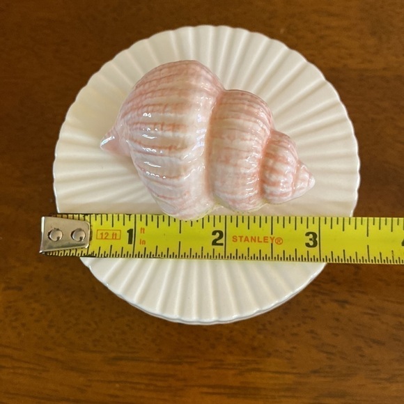 FITZ and Floyd vintage 1981 trinket box. Hand painted ceramic. 3.5”W x 3.75”T - Picture 6 of 14